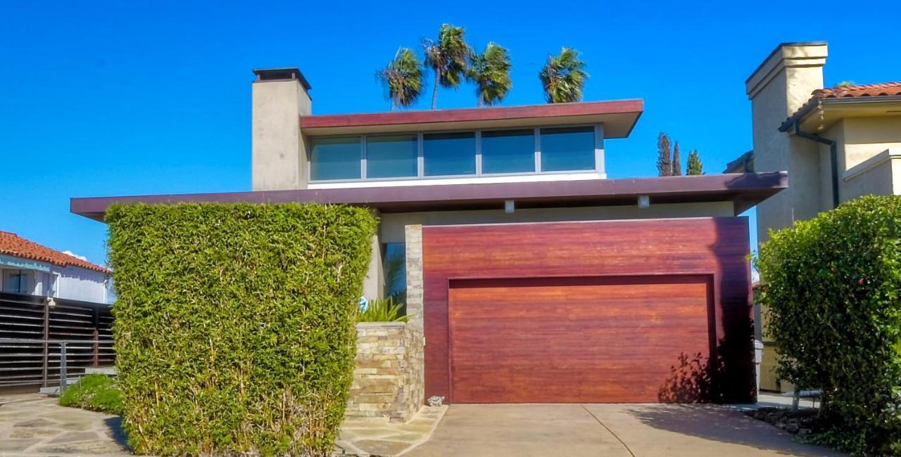 Mid-Century Modern, Award Winning Home, Hot Tub Oceanside Exterior photo